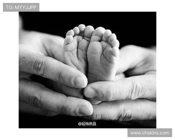 老抱着女儿的足球明星展现温情与坚韧的父爱之路